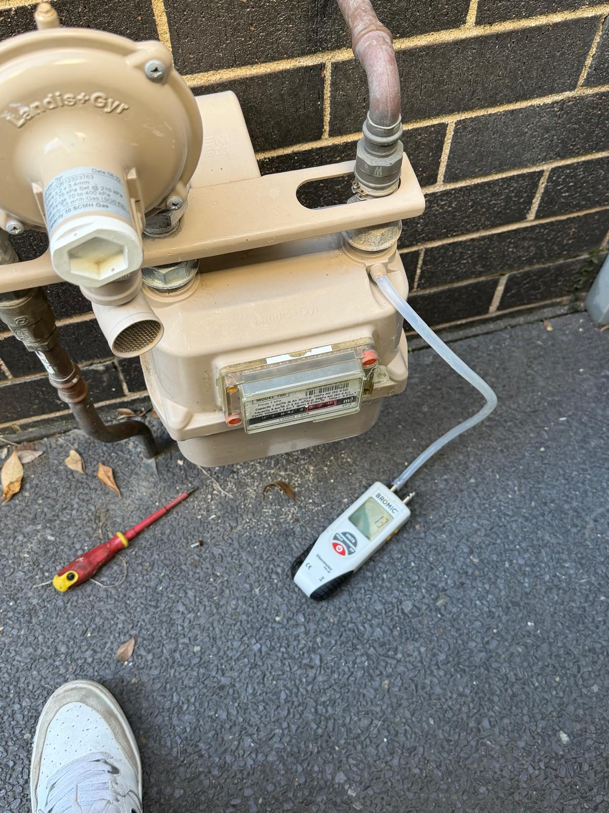 Gas meter manometer test — pressure check — plumbing work completed in Shellharbour by Shellharbour Plumbing (licensed Illawarra plumber)
